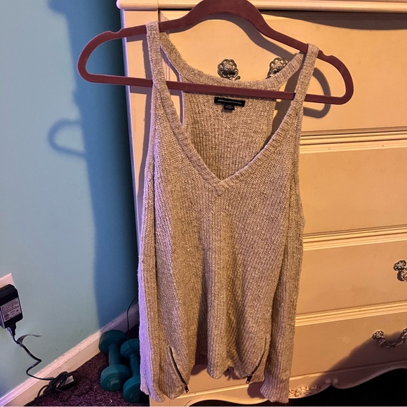 American Eagle Sweater - Picture 1 of 4